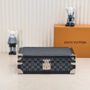 Louis Vuitton Monogram 8-Watch Storage Case