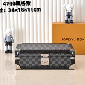 Louis Vuitton M4700B Watch Storage Case for 8 Watches