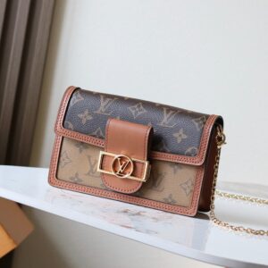 Dauphine Chain Crossbody Bag M68746