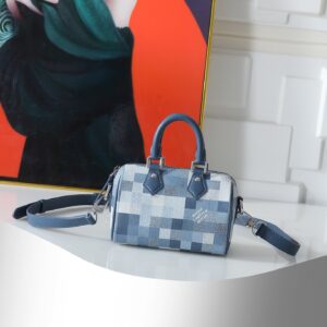 Louis Vuitton Speedy Bandoulière 18 Handbag
