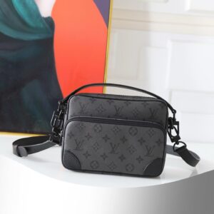 Louis Vuitton Nil Crossbody Bag M26783 in Monogram Midnight