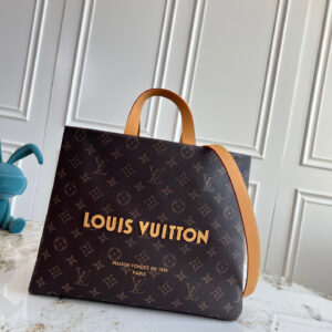 Shopper Tote MM in Monogram Cowhide Leather