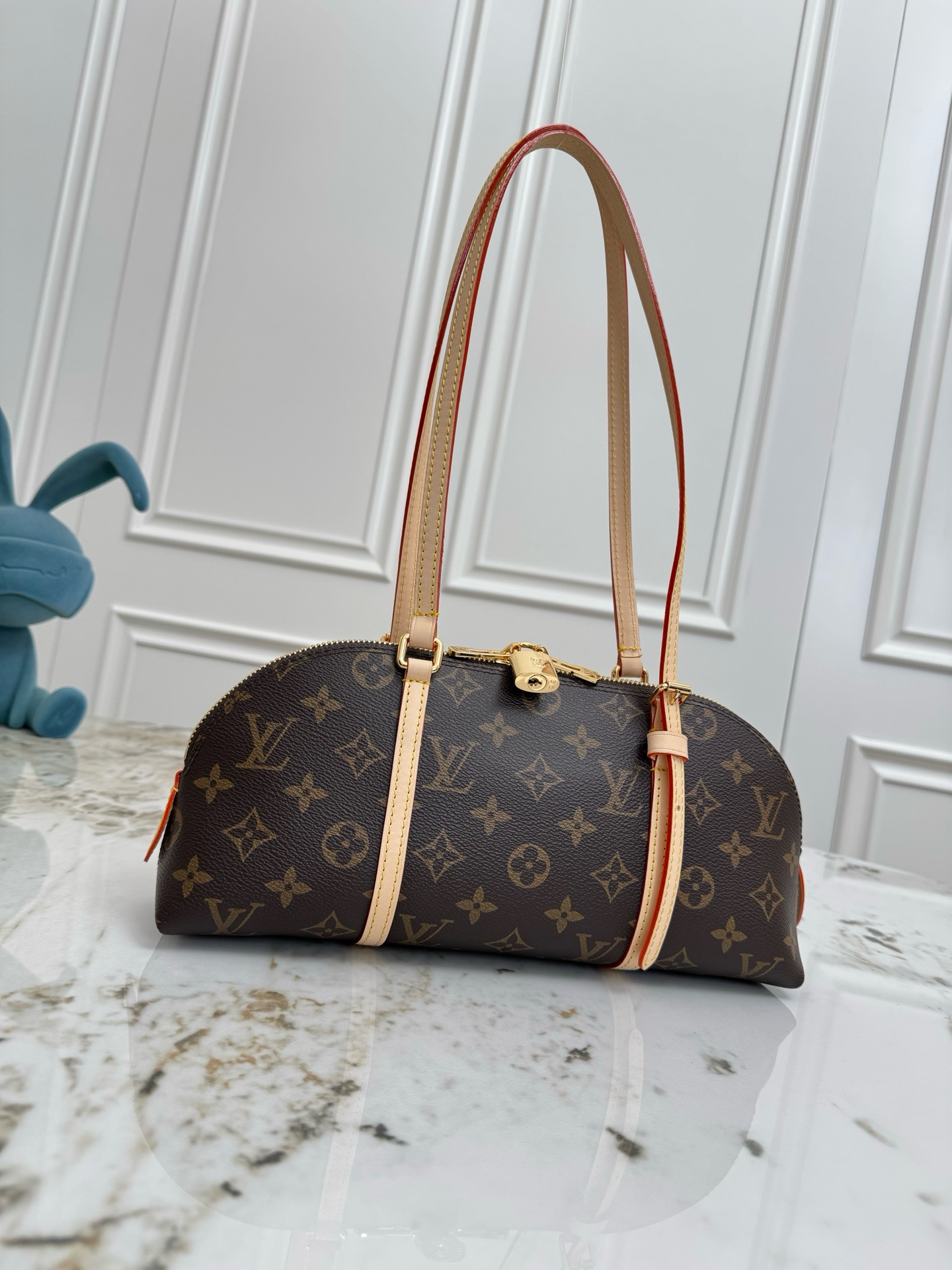 Louis Vuitton Squire East West Handbag M28953