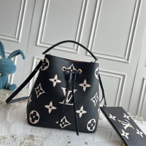 Louis Vuitton NéoNoé MM Monogram Bucket Bag