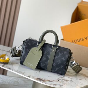 Louis Vuitton Keepall Bandoulière 25 Shoulder Bag