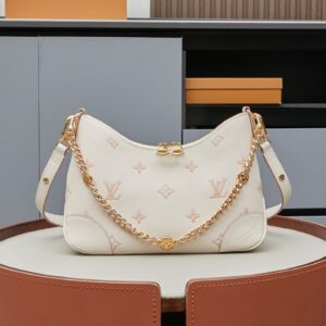 Louis Vuitton Boulogne Crossbody Bag M14634 in Cream