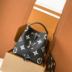 Louis Vuitton NéoNoé Medium Crossbody Bucket Bag