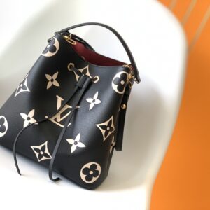 Louis Vuitton NéoNoé Medium Bucket Bag M45497