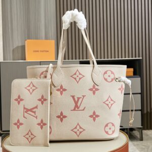 Louis Vuitton Neverfull MM Shopping Tote