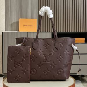 Louis Vuitton Neverfull MM Shopping Tote