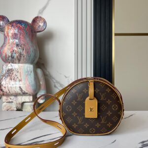 Louis Vuitton Boîte Chapeau Souple Monogram Crossbody Bag M45647