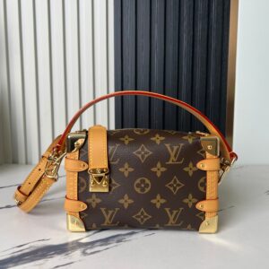 Louis Vuitton Monogram Box-Style Handbag M46815