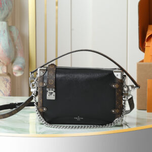 Louis Vuitton Side Trunk Vibe M15195 Black Leather Chain Crossbody Bag