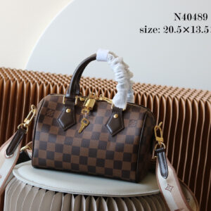 Speedy Bandoulière 20 Monogram Canvas Crossbody Bag