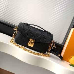 Louis Vuitton Pochette Métis East West Handbag