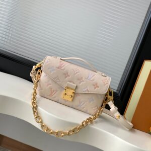 Louis Vuitton Pochette Métis East West Shoulder Bag – Dream Monogram