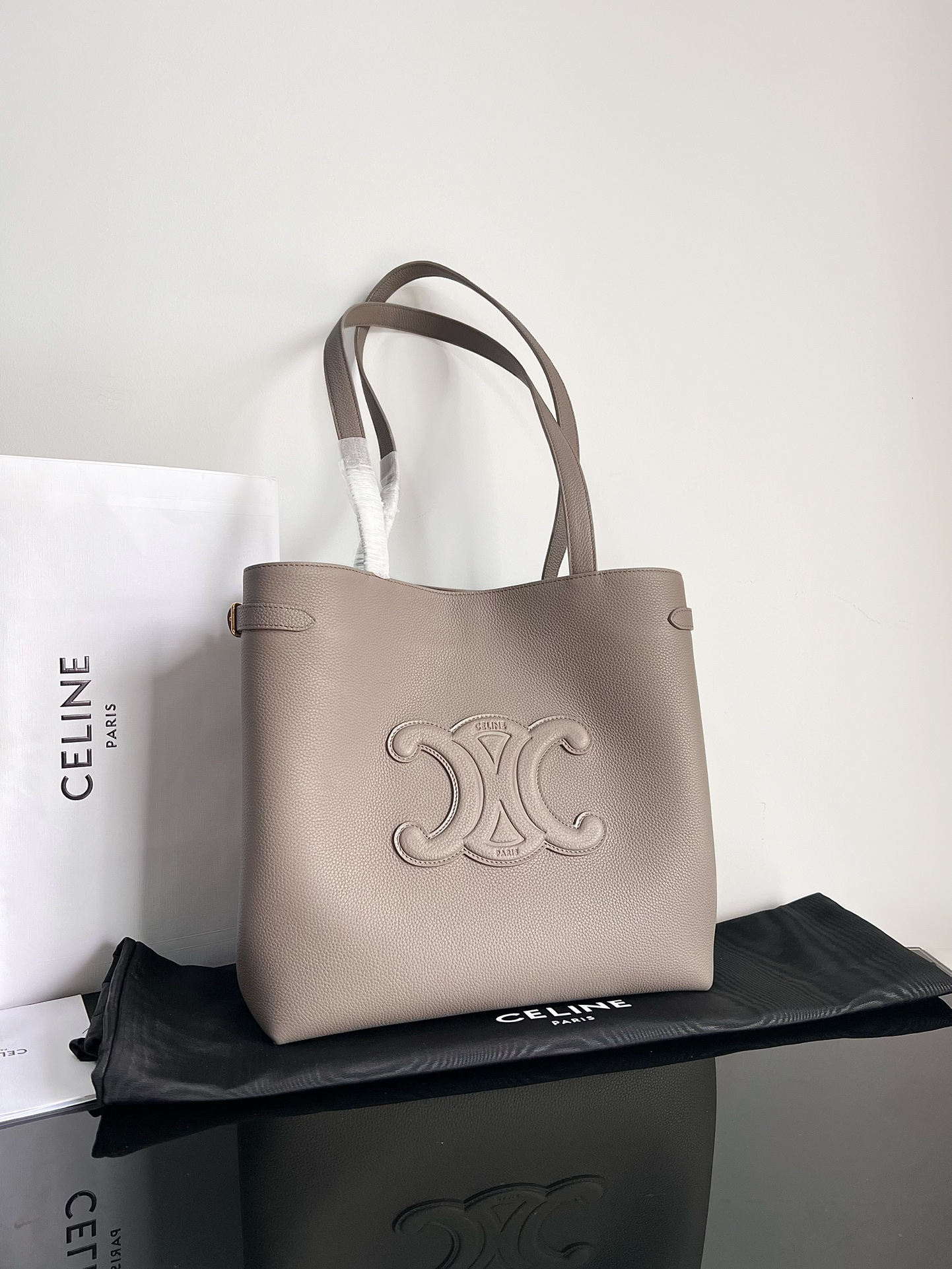 Celine CUIR Series CABAS ANAÏS Grainy Calfskin Tote Bag