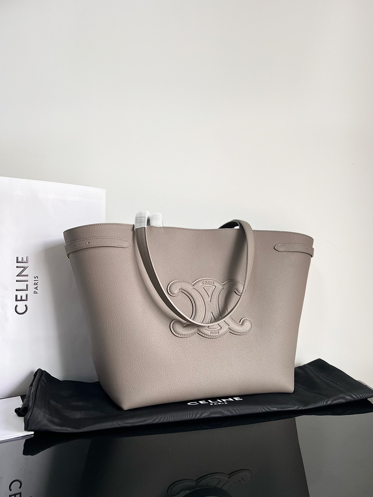 Celine CUIR CABAS ANAIS Grained Calfskin Tote Bag