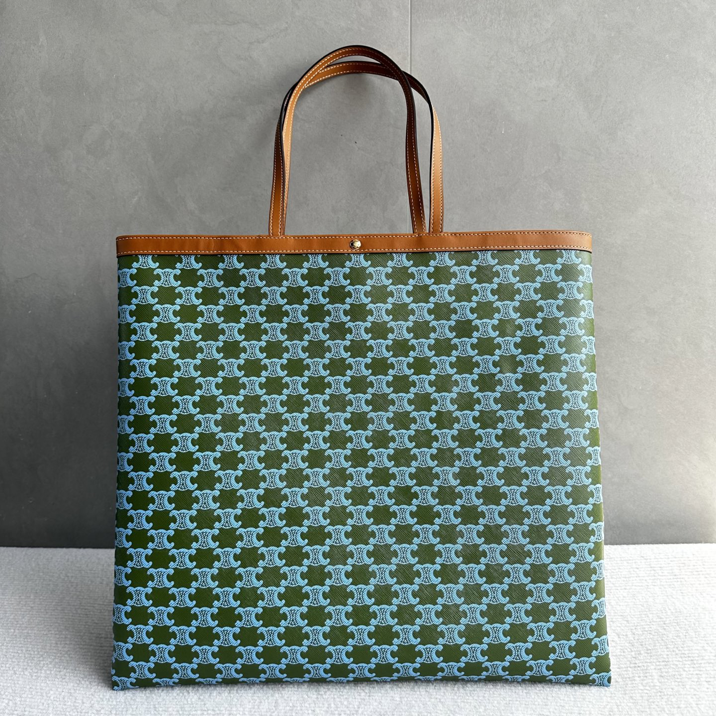FLAT SHOER Logo-Print Oversized Tote Bag
