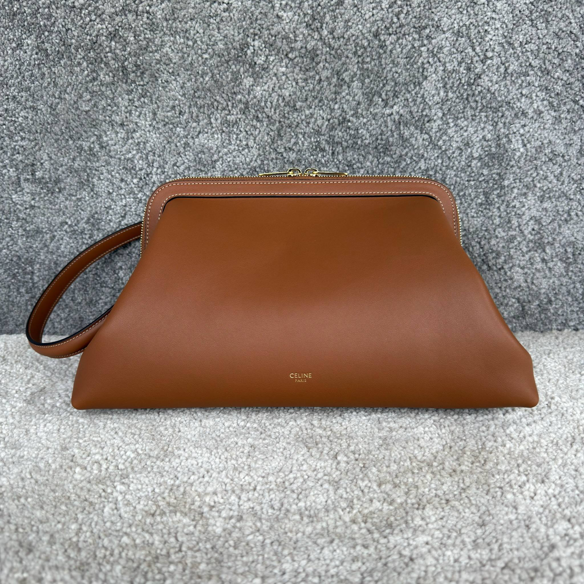 DOCTOR UCH Leather Handbag