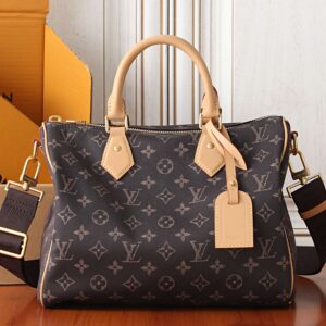 Louis Vuitton Speedy Bandoulière 30 Handbag