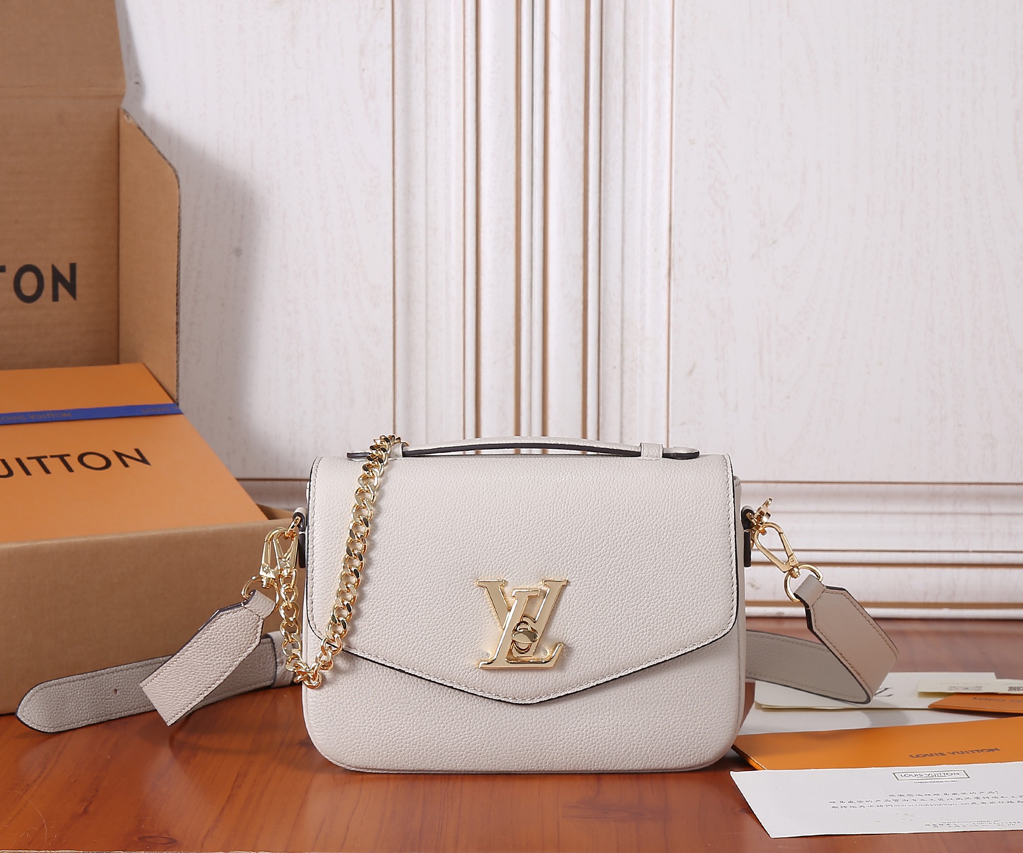 Louis Vuitton LV Twist Oxford Handbag