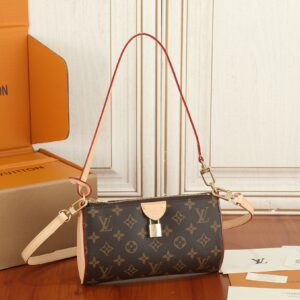 Louis Vuitton Pochette Tirette Monogram Canvas Crossbody Bag M12859