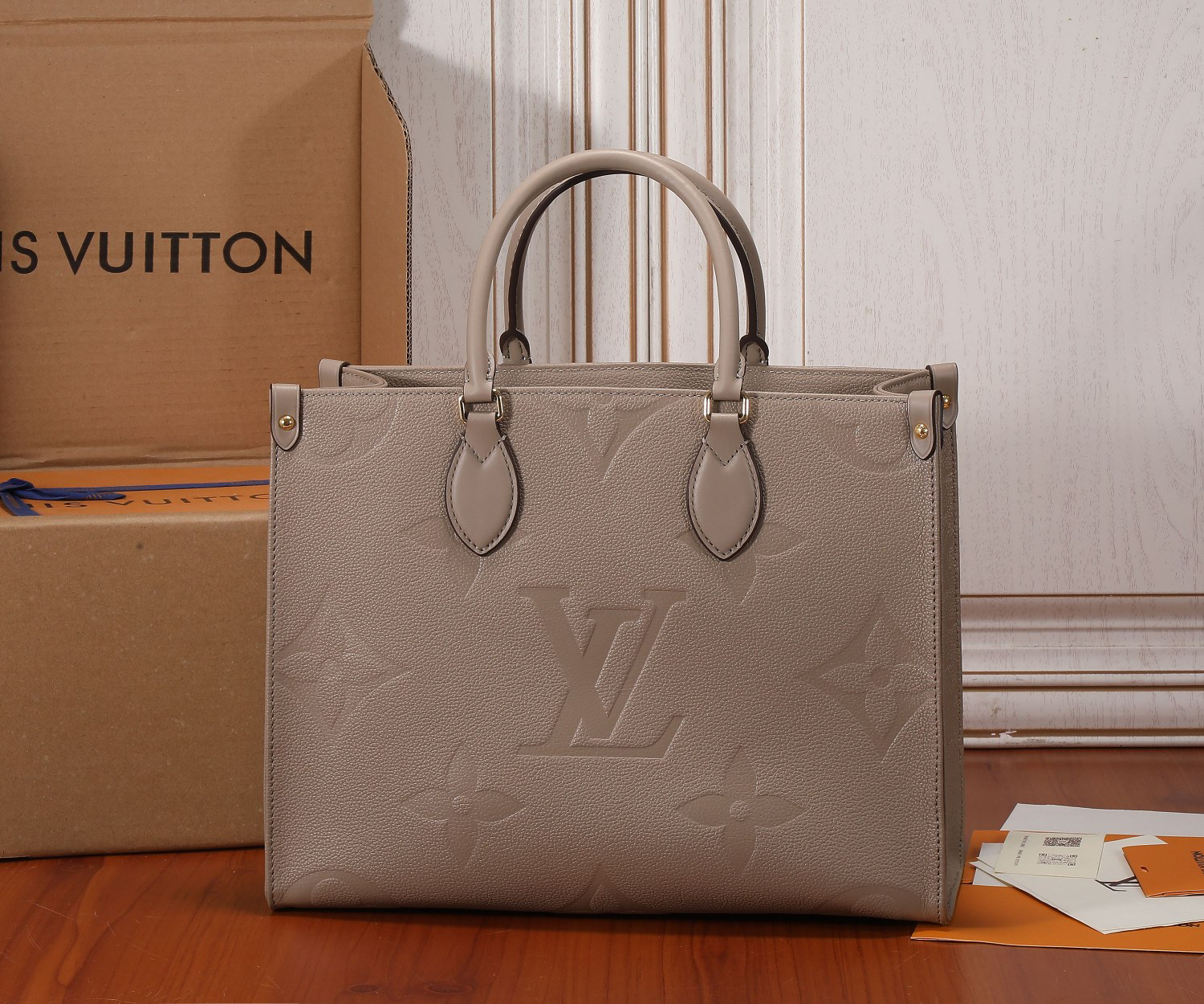 OnTheGo MM Monogram Tote Bag