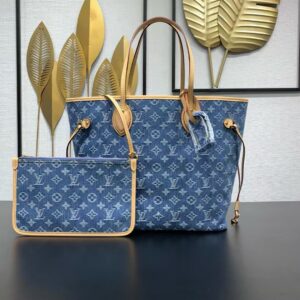 Louis Vuitton Neverfull MM Monogram Canvas Handbag