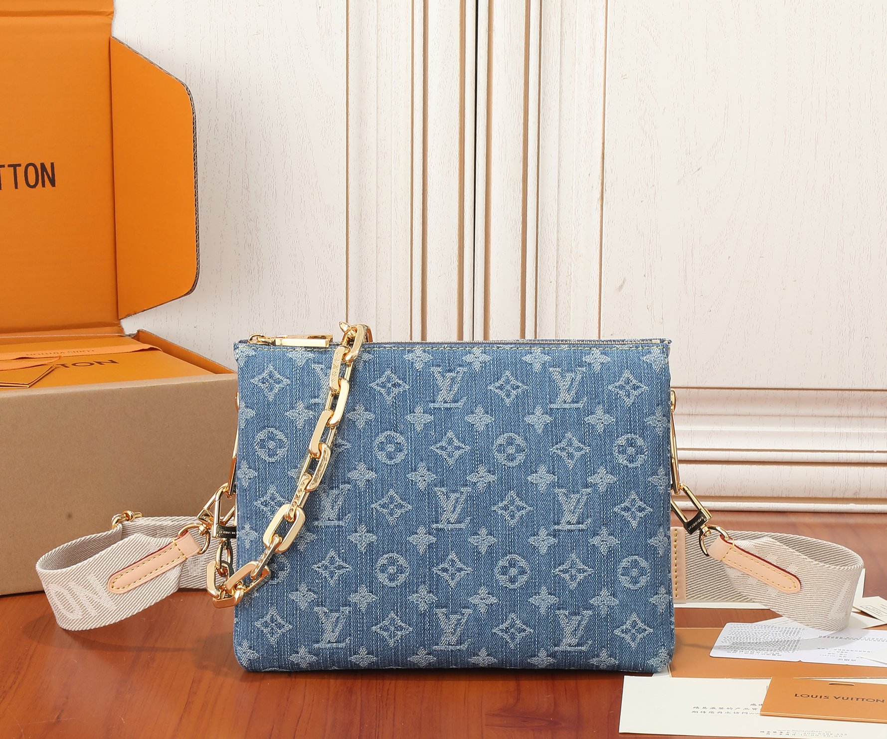 Coussin Small Shoulder Bag
