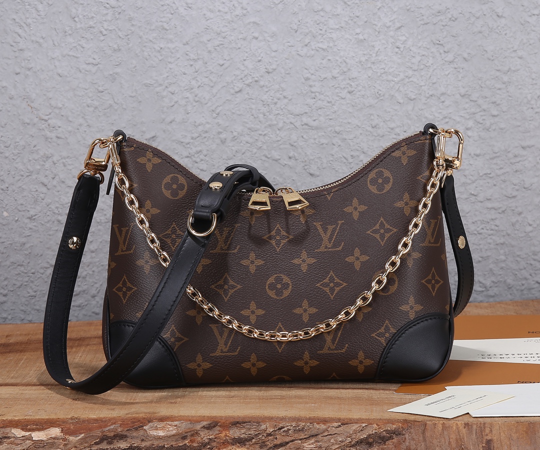 Louis Vuitton Boulogne Monogram Canvas Shoulder Bag M45831