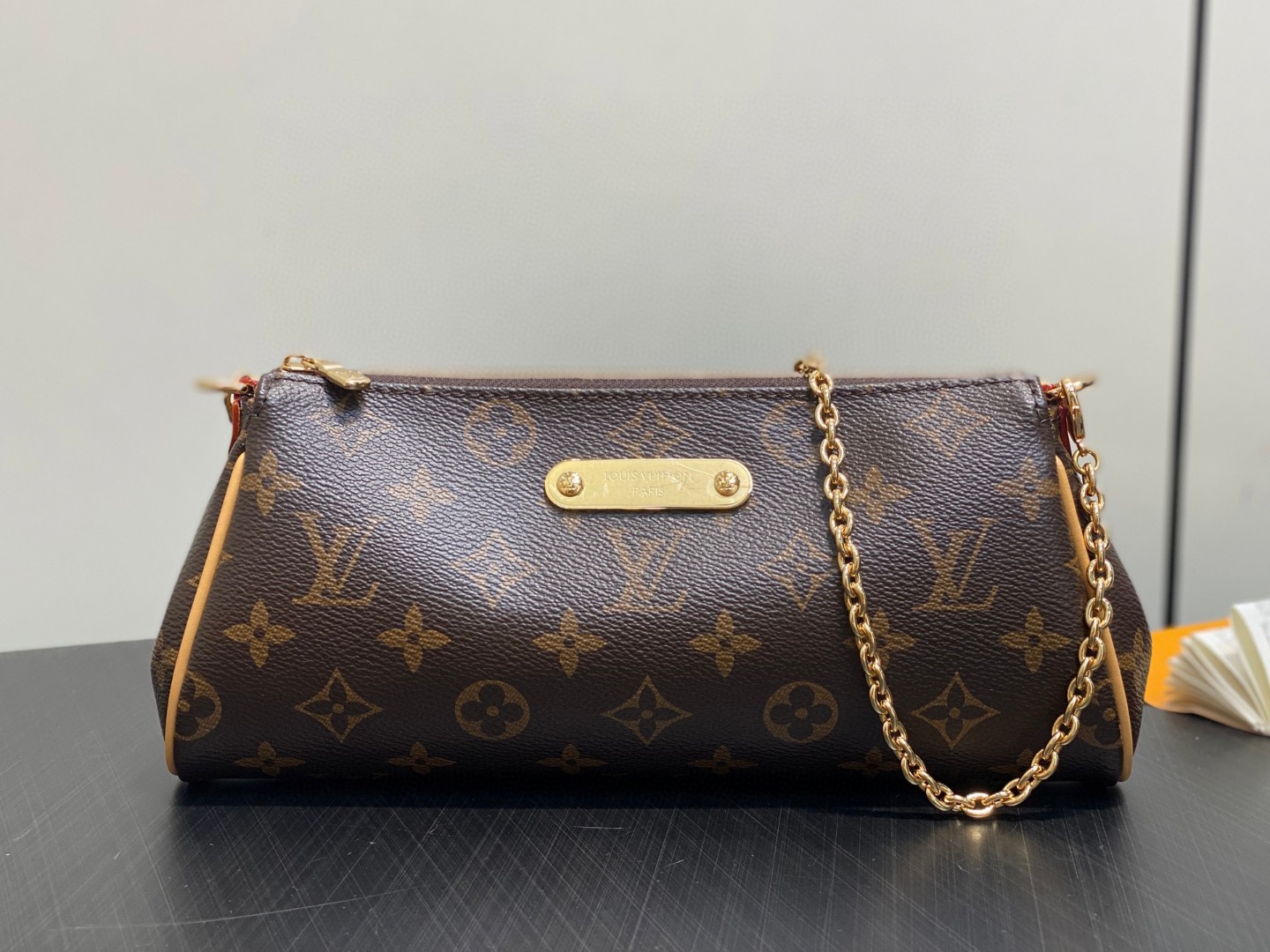 Louis Vuitton Pochette Eva Monogram Shoulder Bag M13567