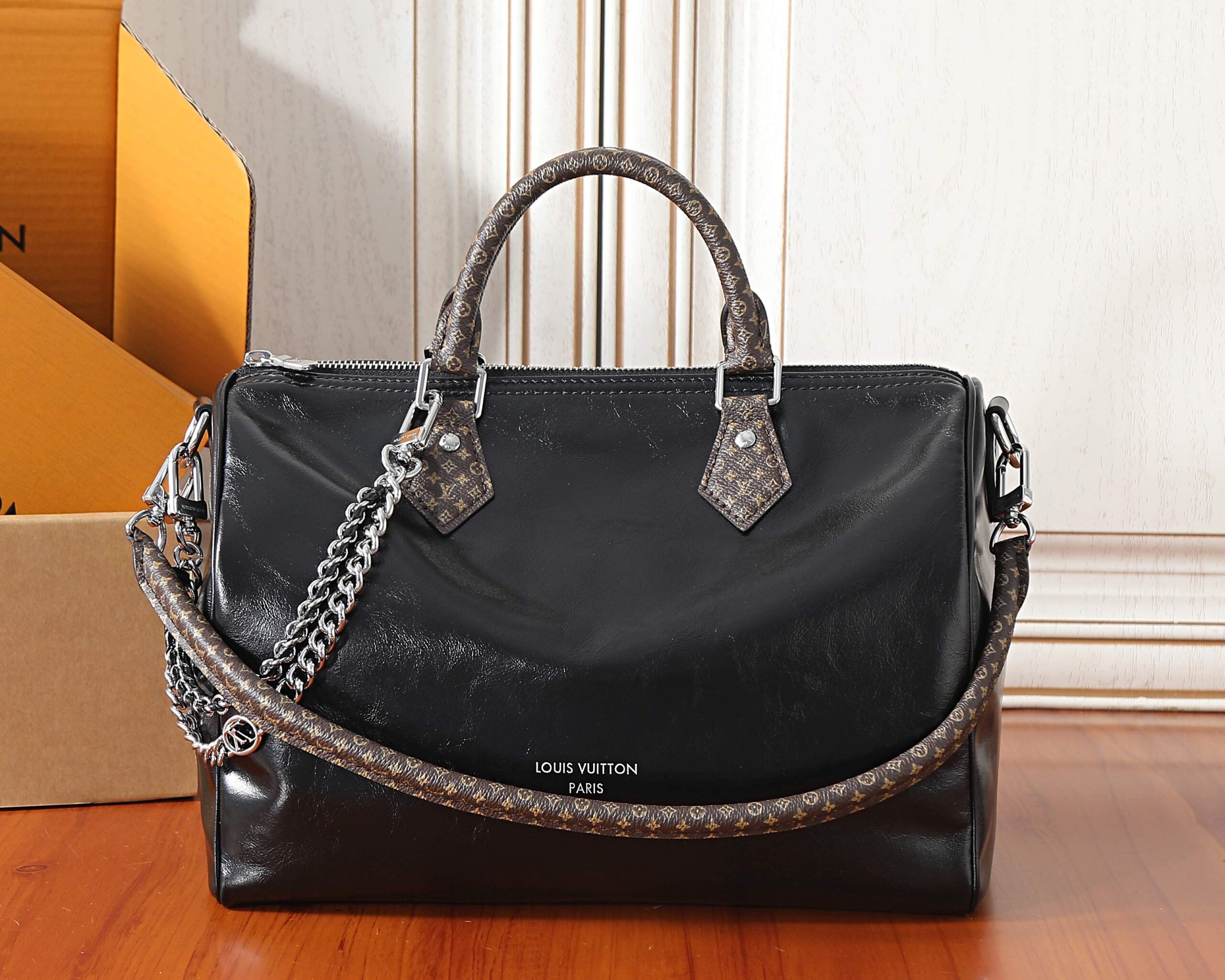 Louis Vuitton Speedy Soft 30 Handbag M29419