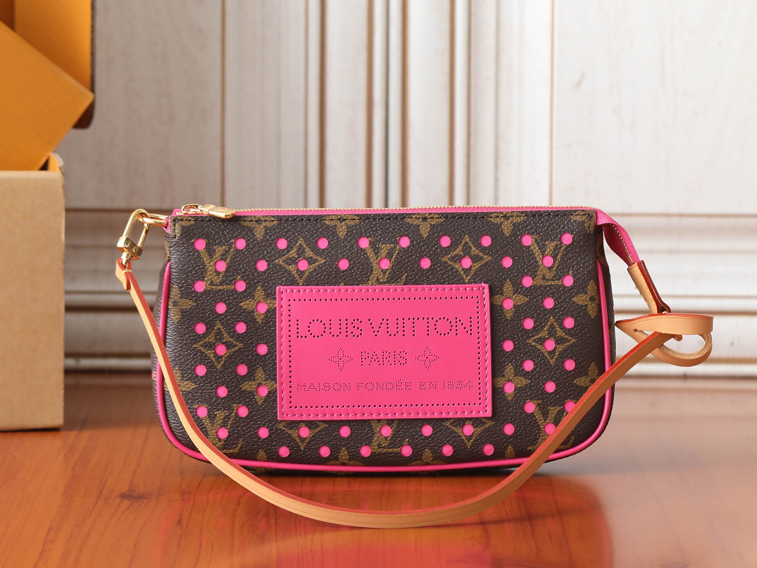 Louis Vuitton Pochette Accessoires M29001