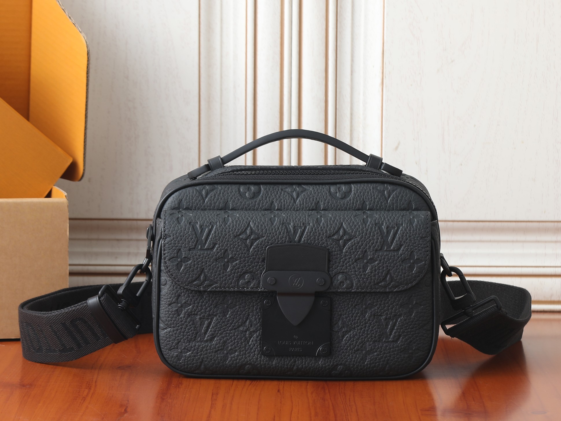Louis Vuitton S-Lock Messenger Bag M58489