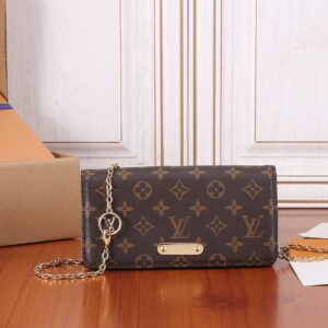 Louis Vuitton Lily Wallet on Chain M82509