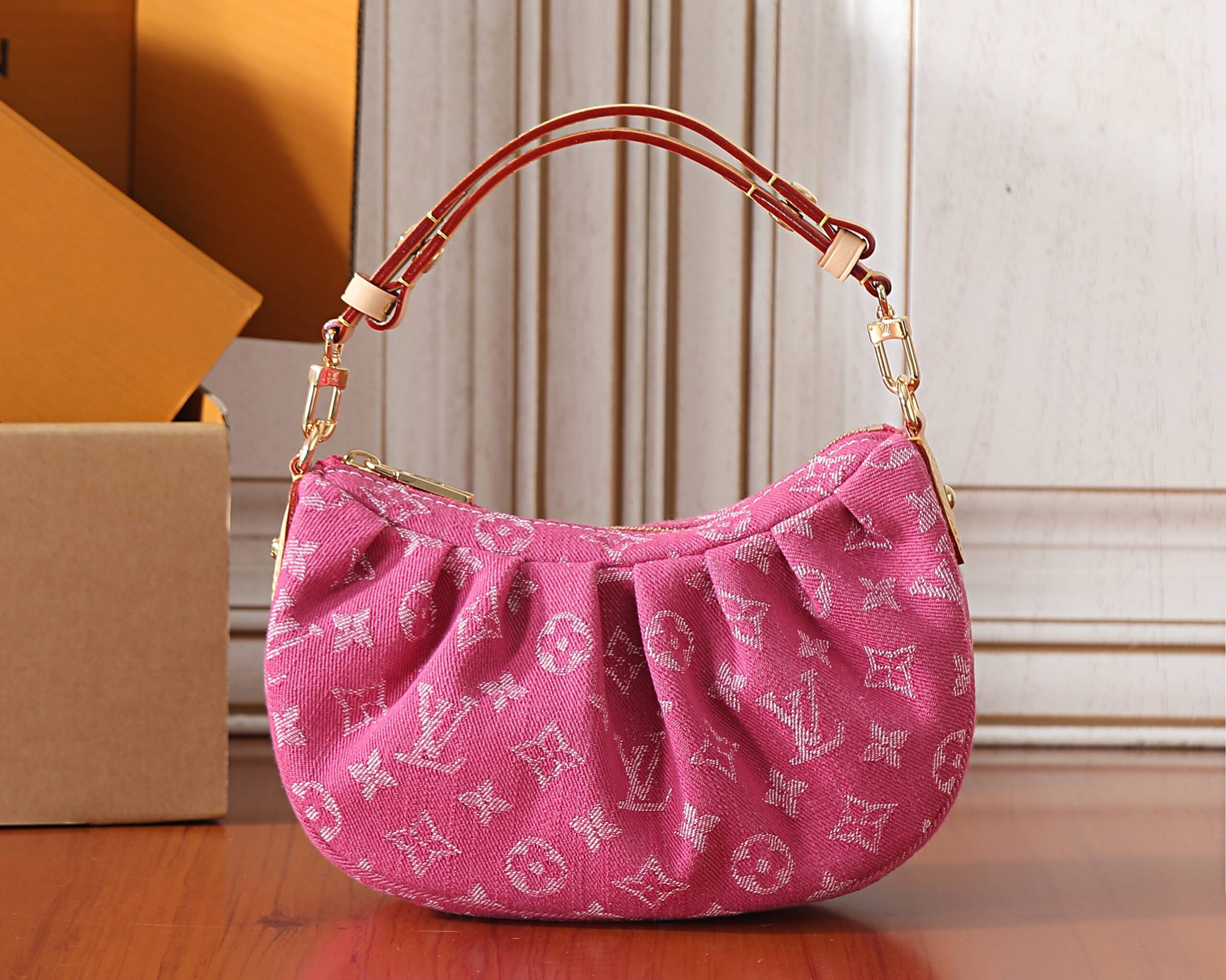 Louis Vuitton Pochette Valley Denim Bag