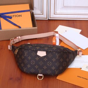Louis Vuitton Monogram Belt Bag M43644