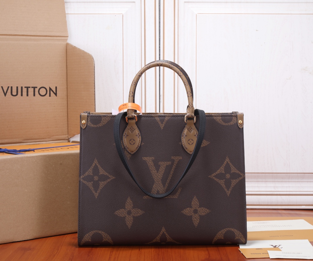 Louis Vuitton Onthego MM Tote Bag