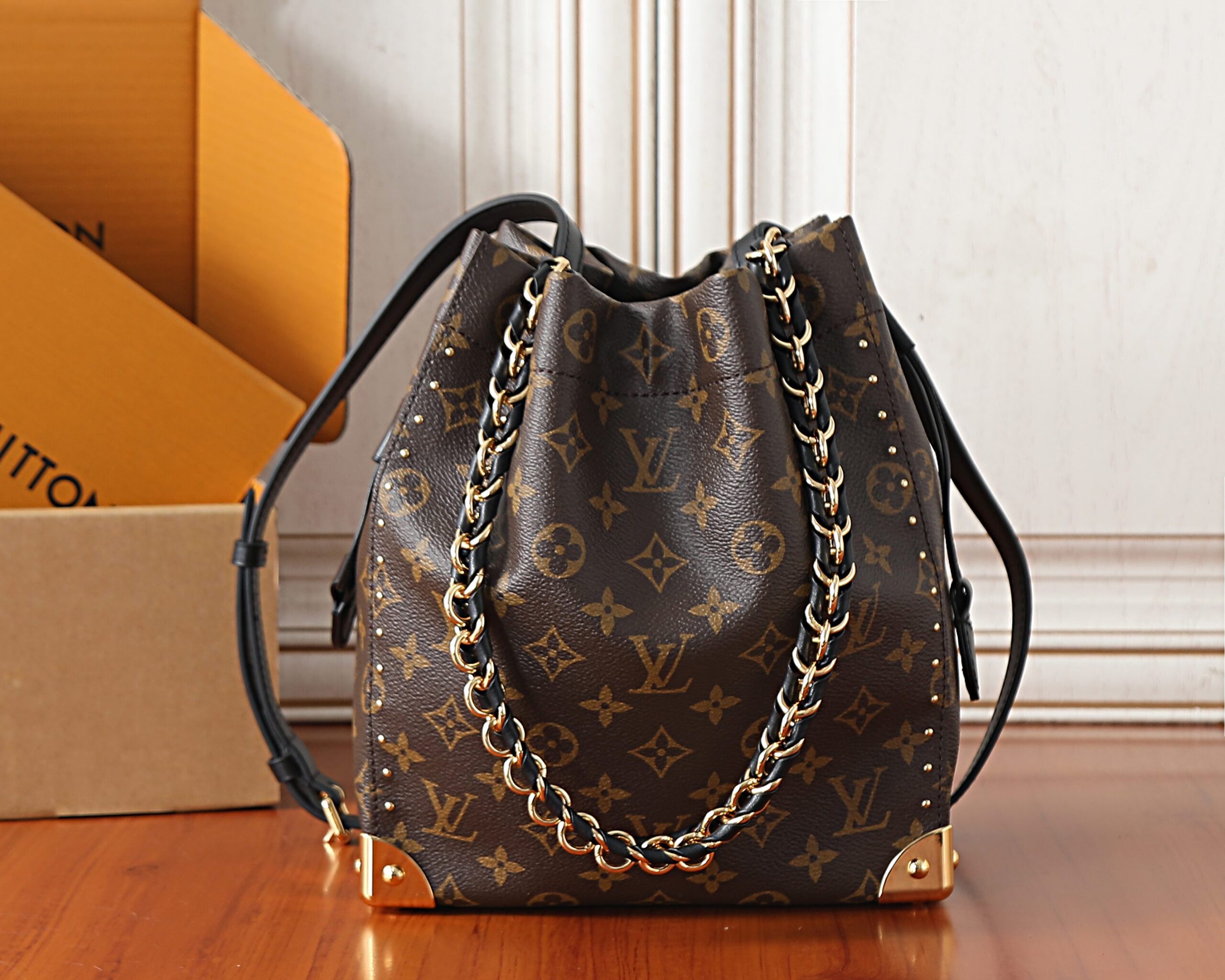 Noé Trunk Monogram Bucket Bag