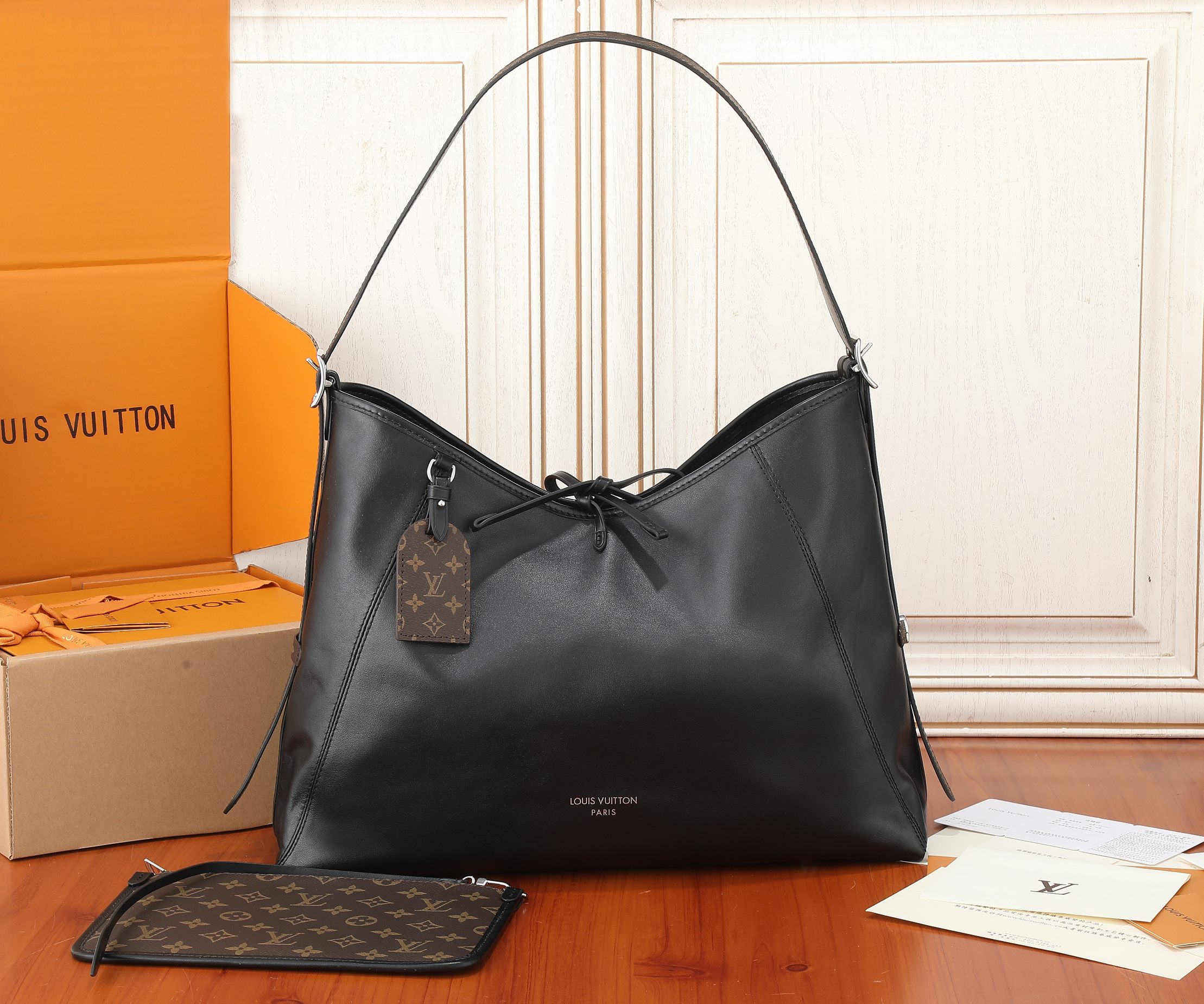 CarryAll Dark Medium Leather Handbag