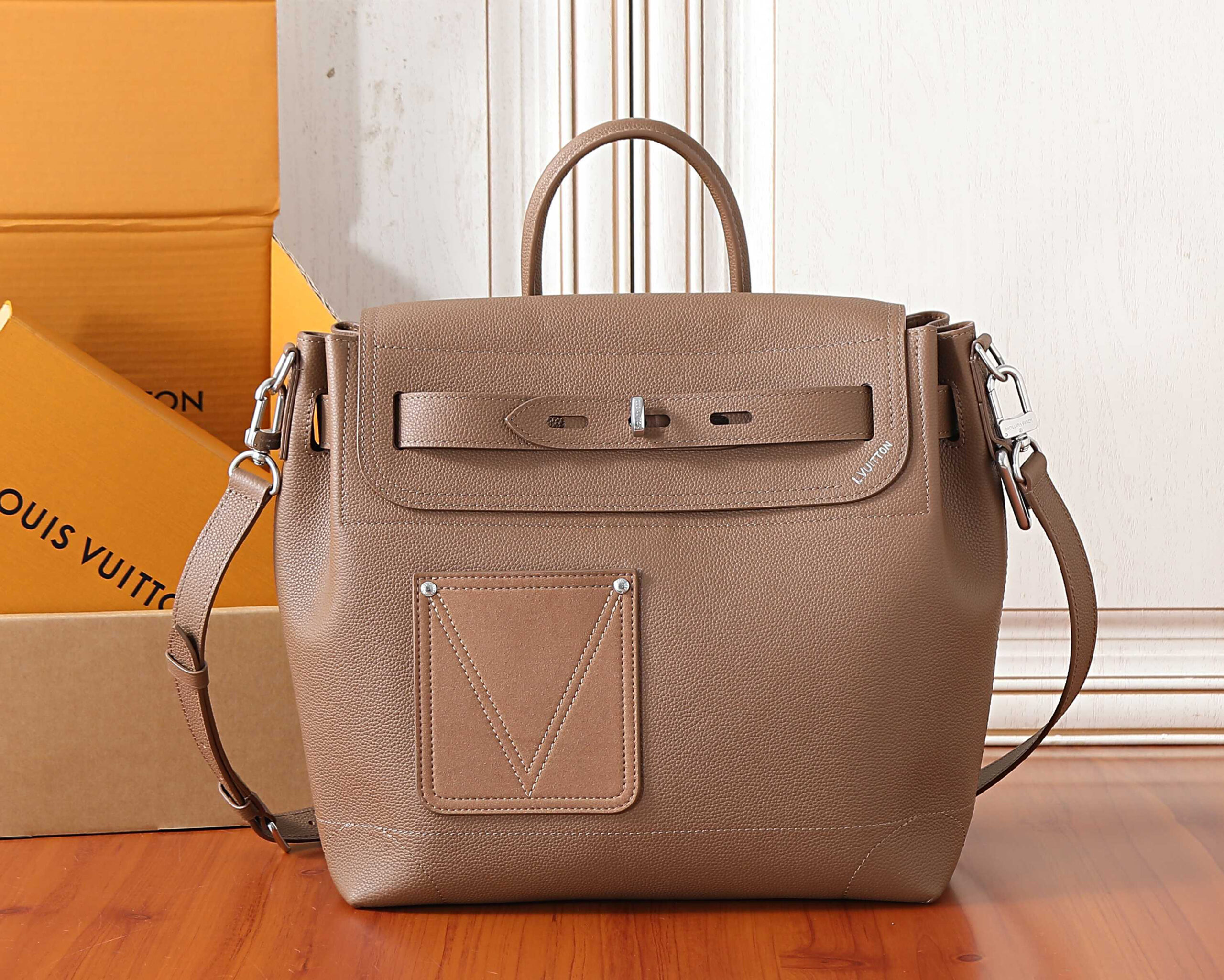 Louis Vuitton Steamer 30 Handbag in LV Touch Leather