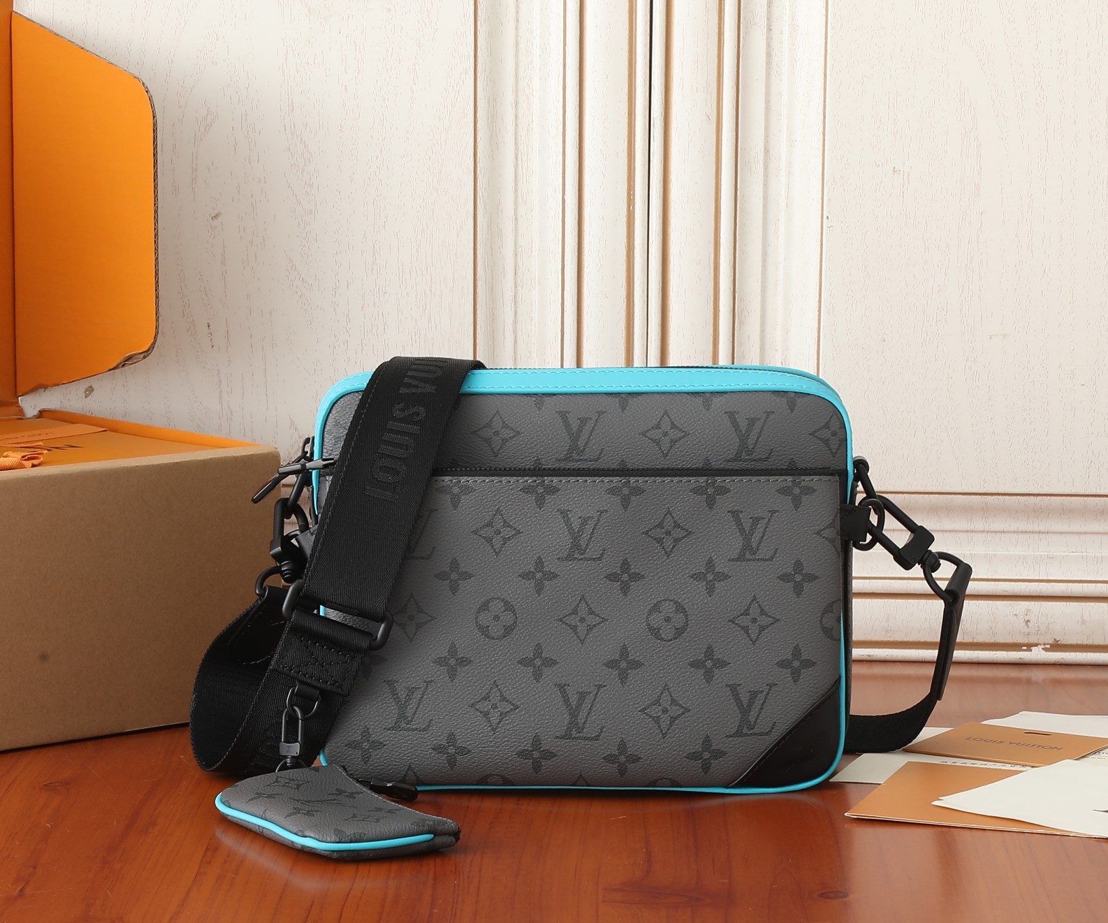 Louis Vuitton Trio Messenger Bag M11648