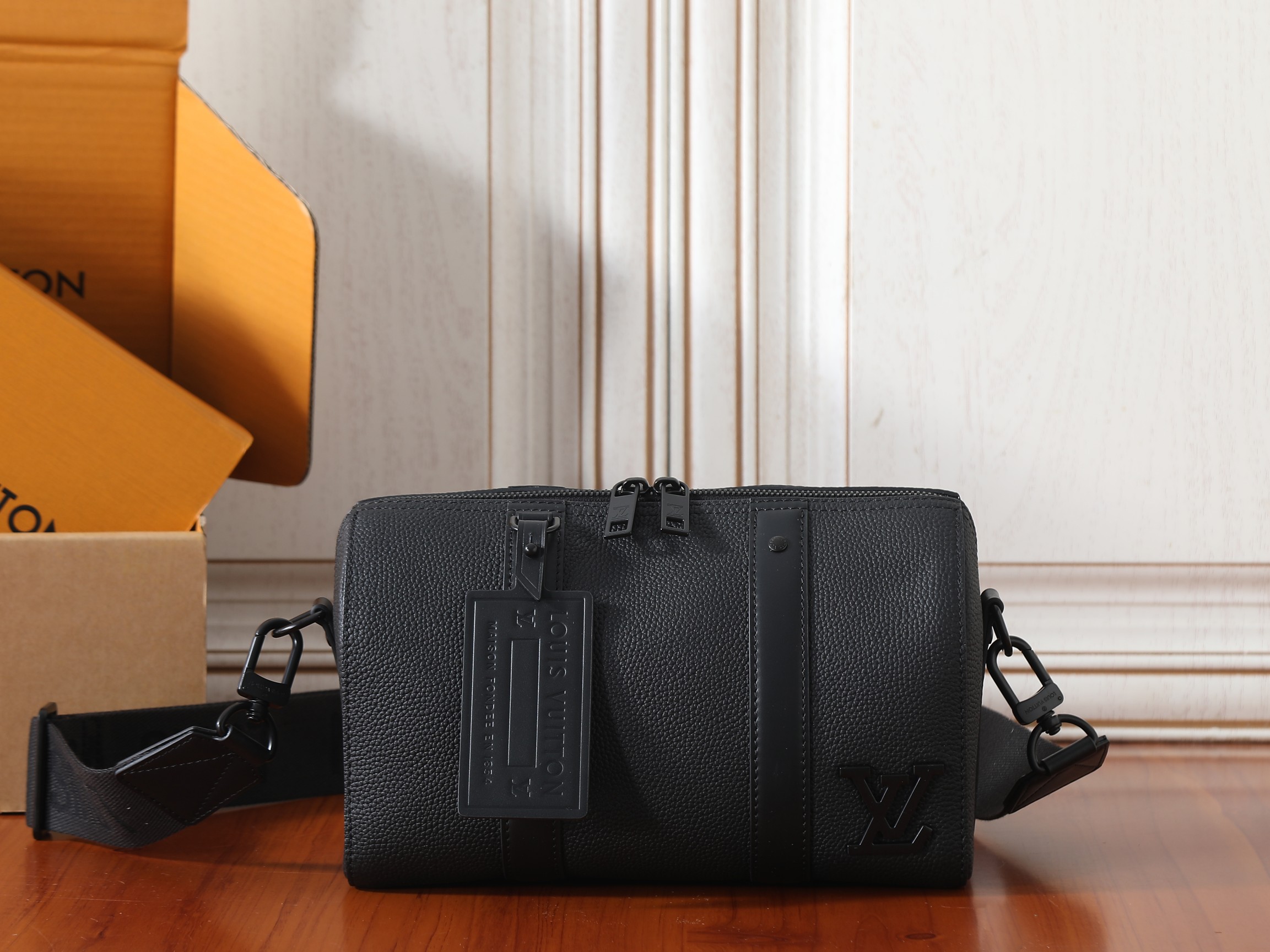 Louis Vuitton City Keepall Bag M59255