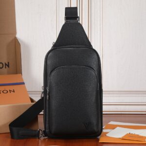 Louis Vuitton Avenue Shoulder Bag in Taiga Leather