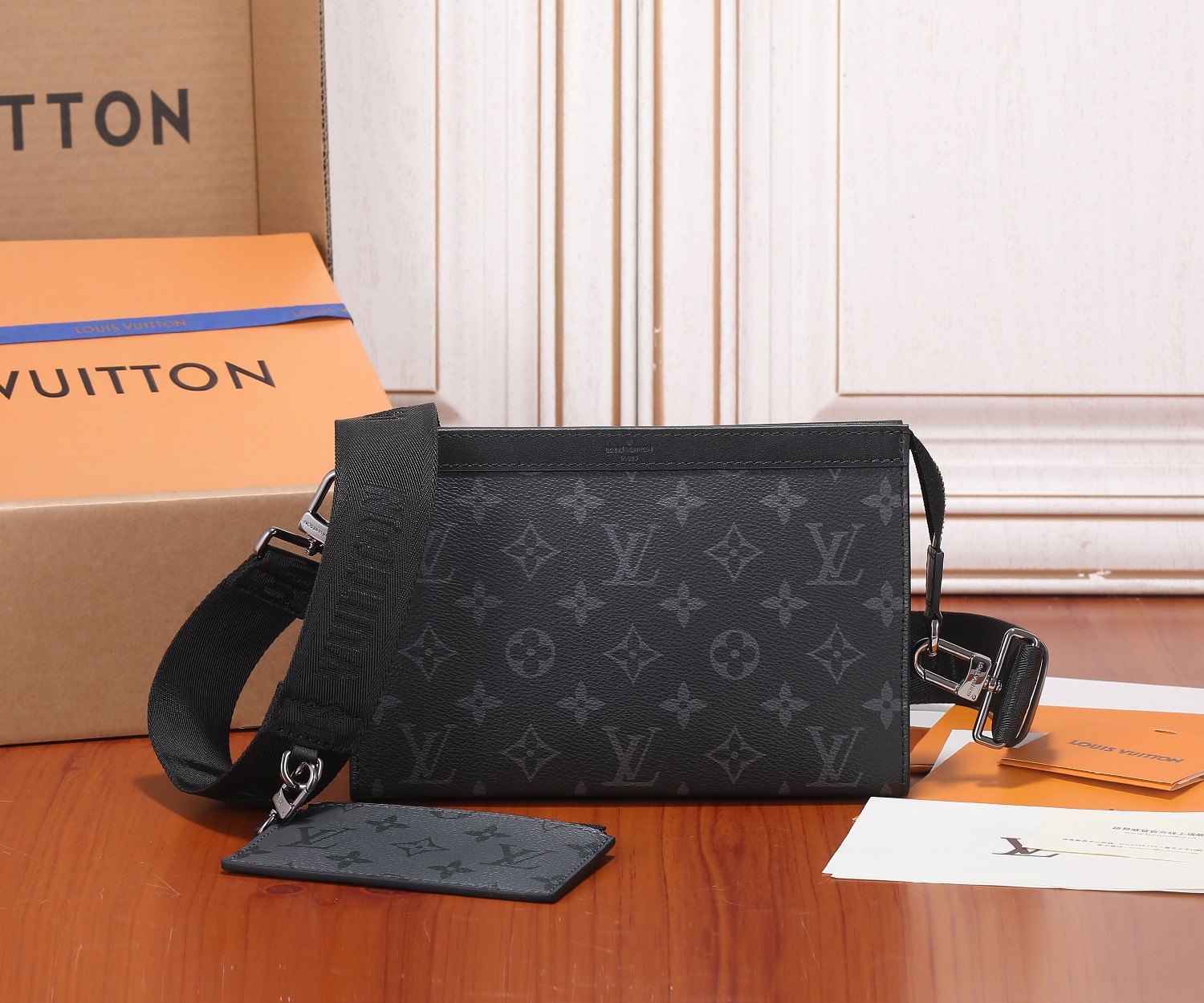 Louis Vuitton Gaston Wearable Wallet Crossbody Bag M81124