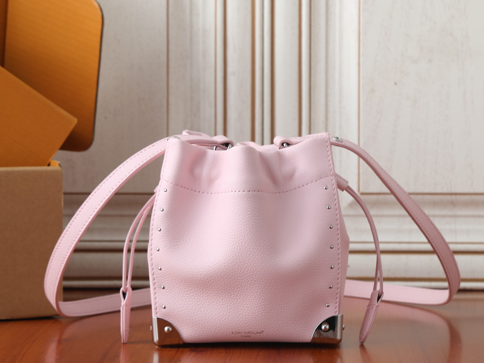 Nano Noé Trunk Handbag
