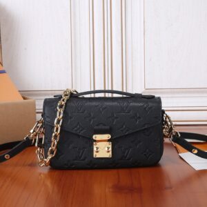 Louis Vuitton Pochette Métis East West Shoulder Bag