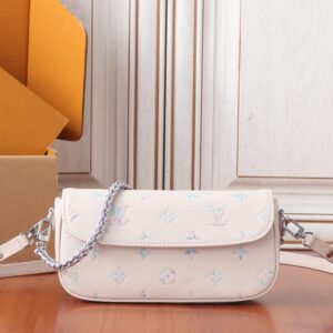 Louis Vuitton Wallet On Chain Ivy in Monogram Empreinte Leather