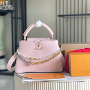 Louis Vuitton Capucines BB Leather Handbag